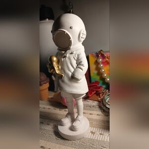 Scuba Diver Girl w pet Octopus (Resin Figurine)